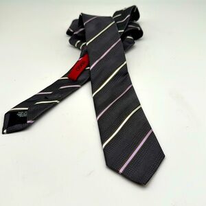 Hugo Hugo Boss 100% silk tie made in Italy